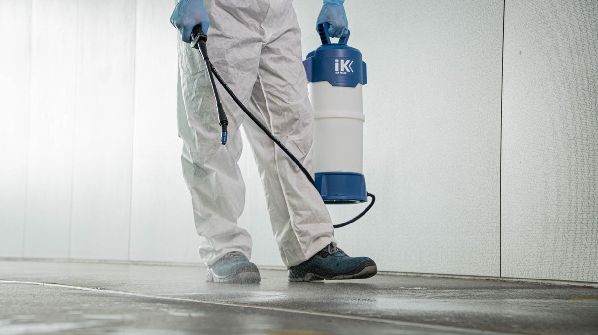 "iK Alk" Pro 12 Pressure Sprayer (Alkaline)