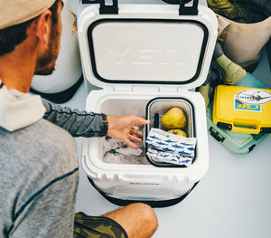 Roadie® 24 Hard Cooler Kühlbox mit Tragegurt (klein)