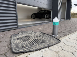 Koch-Chemie Gummifix Guf in der Warehouse-Einfahrt mit dreckiger Gummimatte