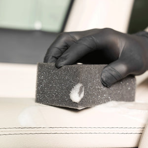 Detailing1 COLOURLOCK New Leather Care Set — cleaning light new leather with sponge and foam
